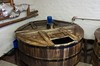 Die Hefe frisst die Stärke und scheidet Alkohol aus. (Edradour)